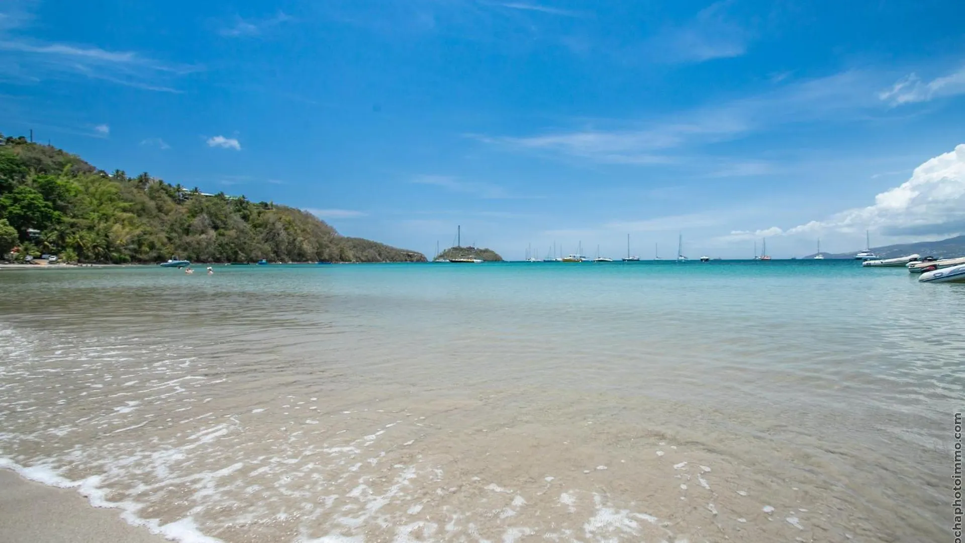 Appartement T2 vue mer 180° avec piscine pour Sunset lovers Les Trois-Ilets