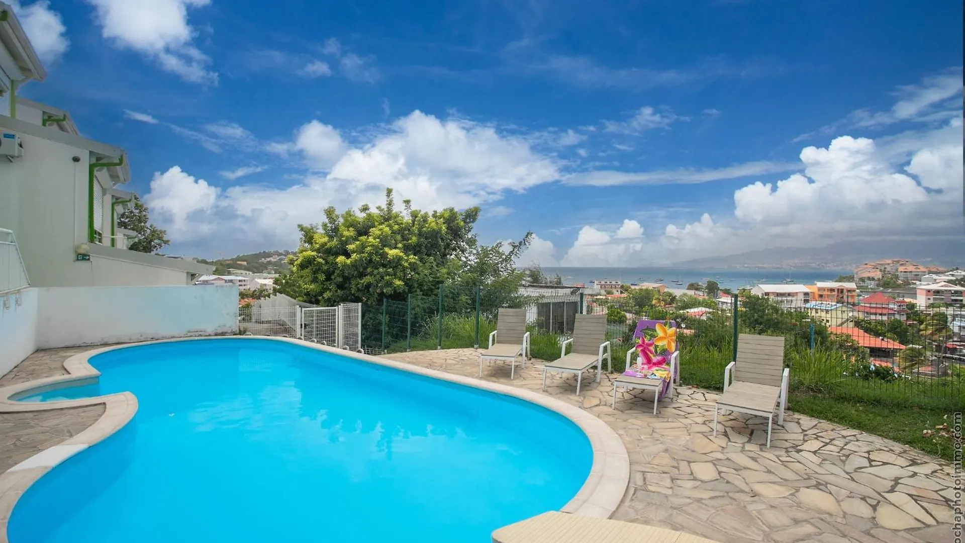 T2 vue mer 180° avec piscine pour Sunset lovers Les Trois-Ilets Appartement